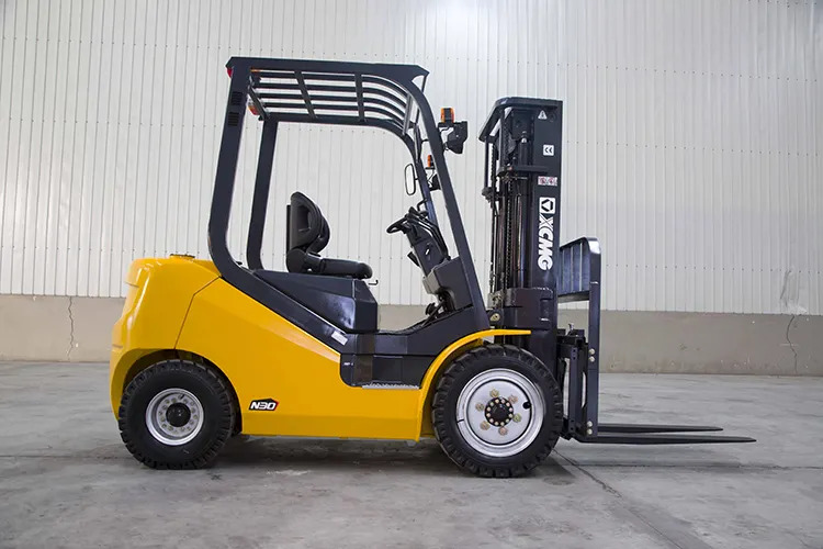 XCMG XCB30 3 ton hydraulic Fork Lift Truck Forklift With Attachments - Empilhador todo-o-terreno: foto 4 XCMG XCB30 3 ton hydraulic Fork Lift Truck Forklift With Attachments - Empilhador todo-o-terreno: foto 4