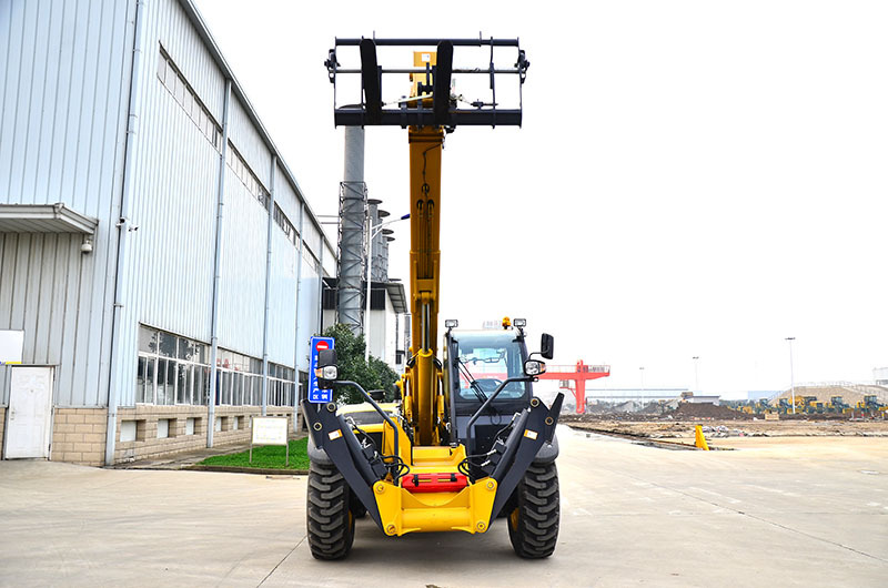 XCMG XTF1256K 5.4ton used diesel forklift loader telehandler for sale - Empilhador telescópico: foto 5 XCMG XTF1256K 5.4ton used diesel forklift loader telehandler for sale - Empilhador telescópico: foto 5
