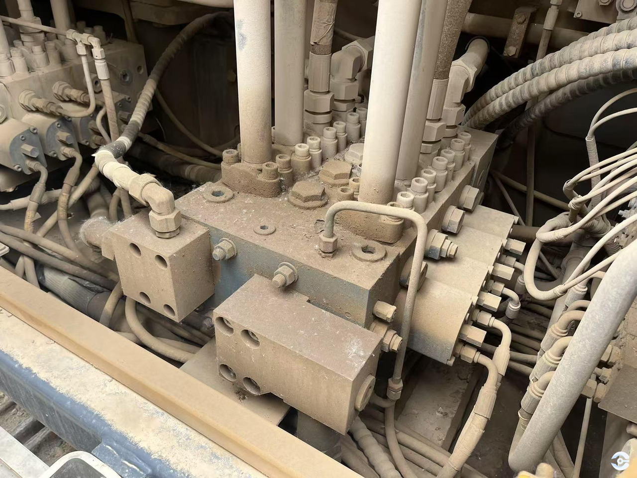 XCMG used XR280E hydraulic pile machine drilling rig rotary price - Máquina de perfuração: foto 3 XCMG used XR280E hydraulic pile machine drilling rig rotary price - Máquina de perfuração: foto 3