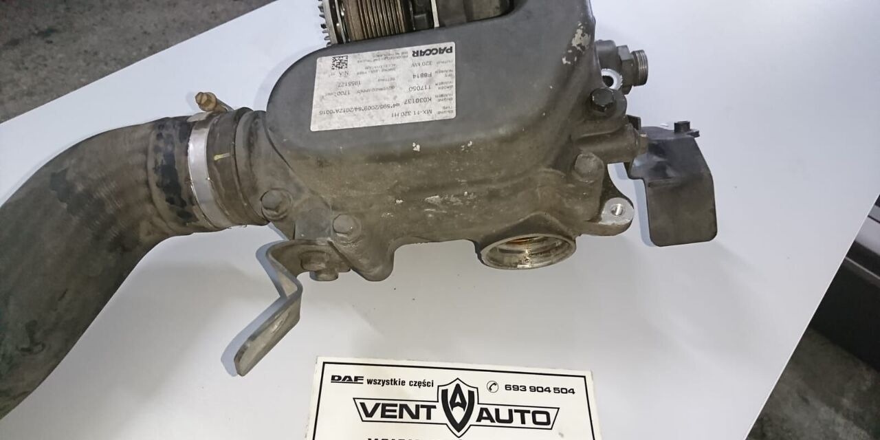 1955127 DAF XF 106 truck - Bomba de refrigeração para Camião: foto 2 1955127 DAF XF 106 truck - Bomba de refrigeração para Camião: foto 2