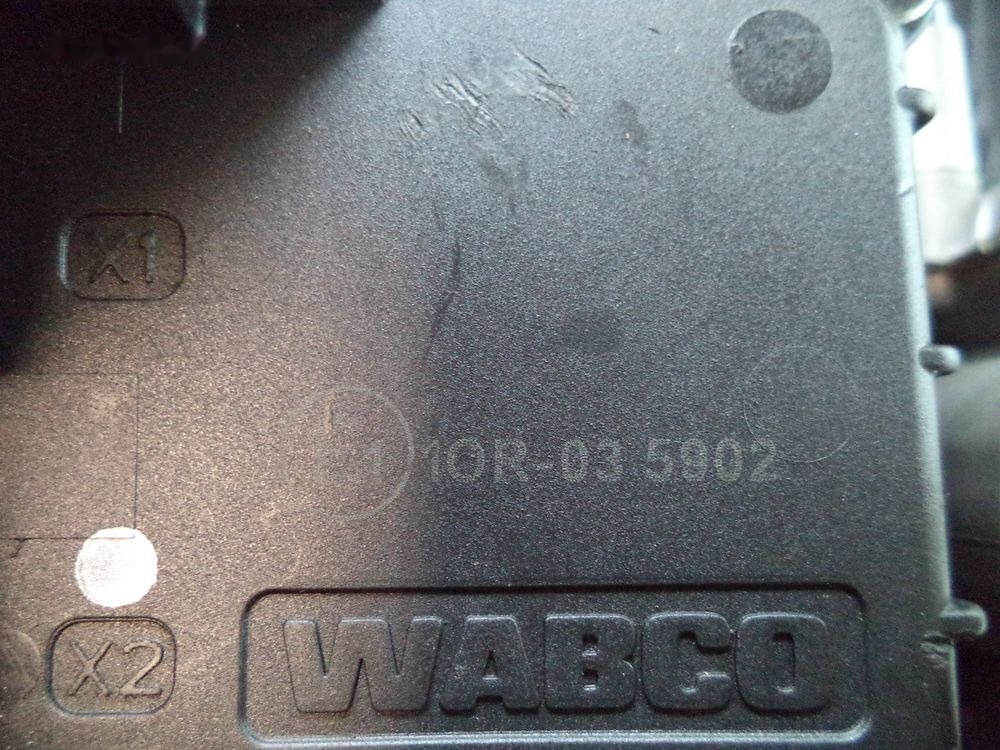 DAF 480 106 105 DAF XF 106 truck - Válvula de freio para Camião: foto 5 DAF 480 106 105 DAF XF 106 truck - Válvula de freio para Camião: foto 5