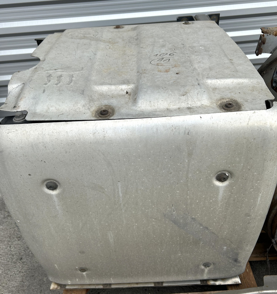 DAF CATALYTIC CONVERTER FOR DAF XF 106 BDF - Conversor catalítico: foto 5 DAF CATALYTIC CONVERTER FOR DAF XF 106 BDF - Conversor catalítico: foto 5