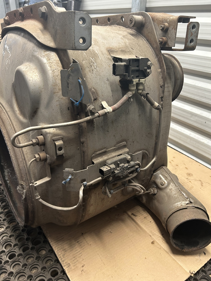 DAF DPF CATALYTIC CONVERTER DAF XF 106 - Conversor catalítico: foto 2 DAF DPF CATALYTIC CONVERTER DAF XF 106 - Conversor catalítico: foto 2