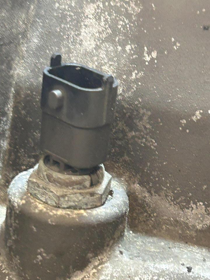 DAF OIL MODULE DAF XF - Filtro de óleo: foto 3 DAF OIL MODULE DAF XF - Filtro de óleo: foto 3