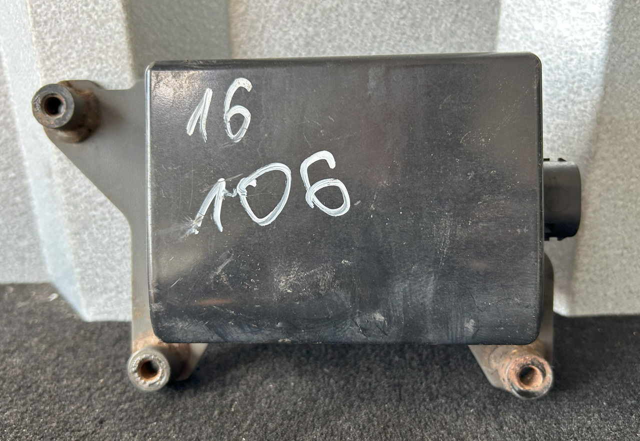 DAF RADAR AKTYWNY ACC2 AEBS DAF XF 106 480 - Sistema elétrico para Camião: foto 1 DAF RADAR AKTYWNY ACC2 AEBS DAF XF 106 480 - Sistema elétrico para Camião: foto 1