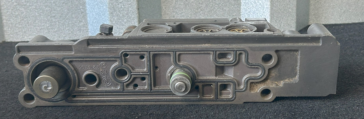 DAF XF 105 MECHATRONIC VALVE - Caixas de velocidade e peças: foto 2 DAF XF 105 MECHATRONIC VALVE - Caixas de velocidade e peças: foto 2