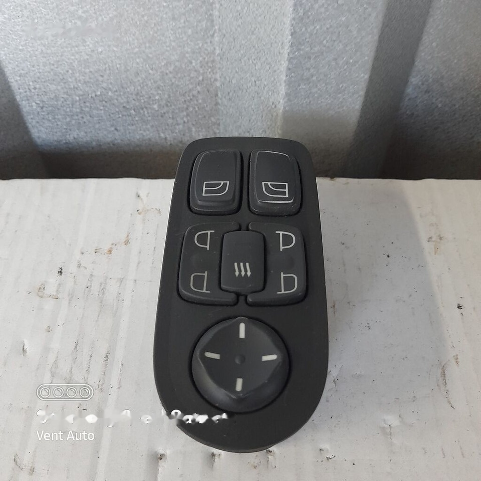 DAF XF 106 1895436 DAF 1895436 truck - Painel de instrumentos para Camião: foto 1 DAF XF 106 1895436 DAF 1895436 truck - Painel de instrumentos para Camião: foto 1