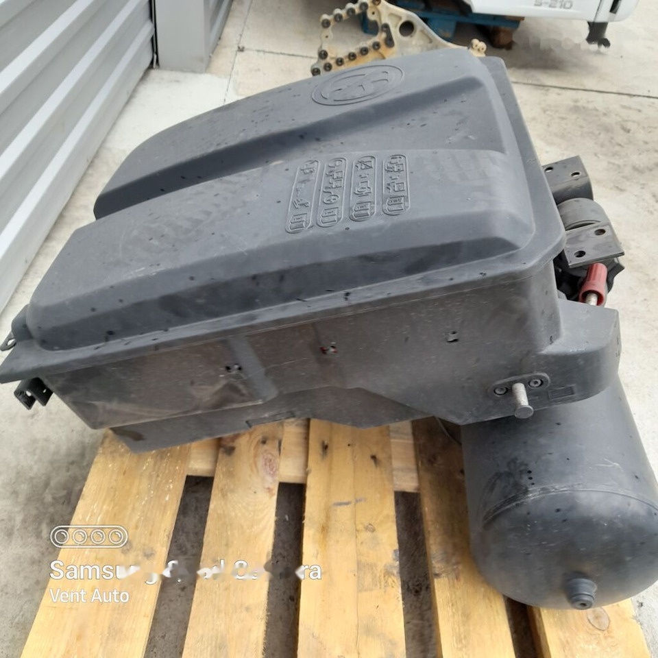DAF XF 106 1901818 DAF 1901818 truck - Bateria automotiva para Camião: foto 1 DAF XF 106 1901818 DAF 1901818 truck - Bateria automotiva para Camião: foto 1