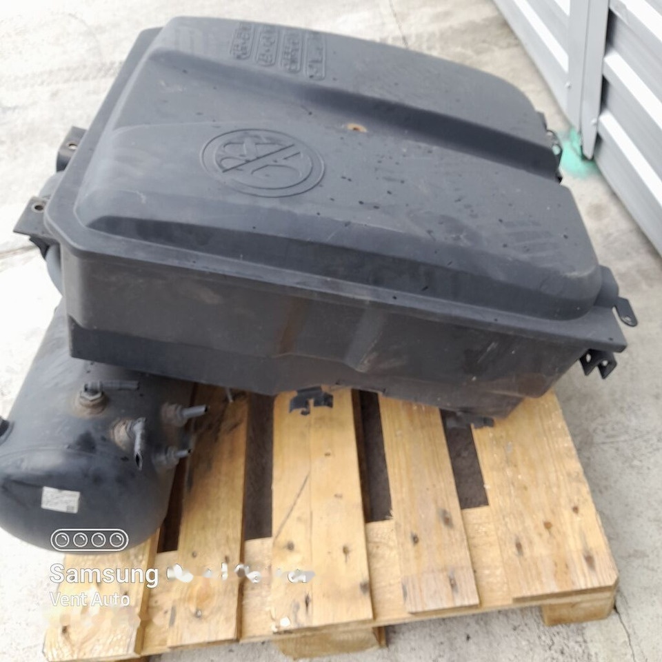 DAF XF 106 1901818 DAF 1901818 truck - Bateria automotiva para Camião: foto 2 DAF XF 106 1901818 DAF 1901818 truck - Bateria automotiva para Camião: foto 2