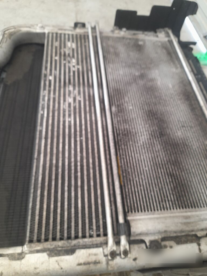 Radiador para Camião DAF XF 106 1909450 / 1993568 DAF truck: foto 6 Radiador para Camião DAF XF 106 1909450 / 1993568 DAF truck: foto 6