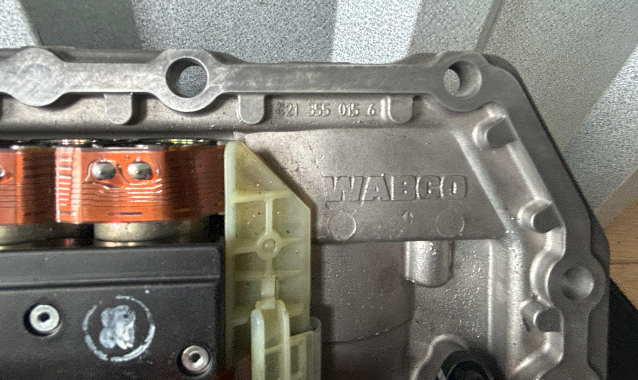 DAF XF 106 ASTRONIC Wybierak Skrzynia   EURO 6 Remanufactured - Transmissão para Camião: foto 2 DAF XF 106 ASTRONIC Wybierak Skrzynia   EURO 6 Remanufactured - Transmissão para Camião: foto 2