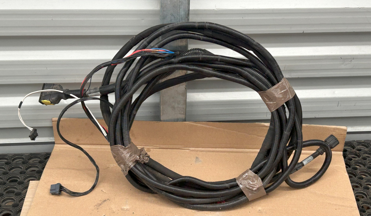 DAF XF 106 ELECTRICAL HARNESS - Cables/ Wire harness: foto 1 DAF XF 106 ELECTRICAL HARNESS - Cables/ Wire harness: foto 1