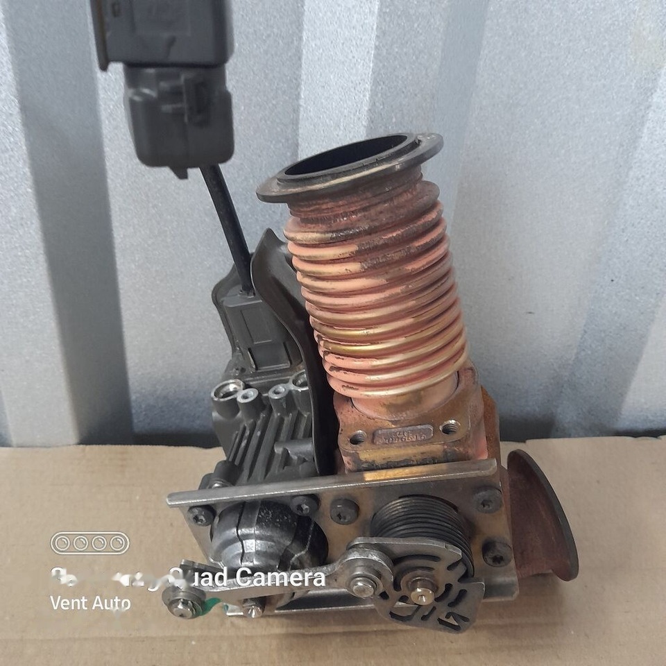 DAF XF 106 LIFT 2162360 EGR DAF XF 106 LIFT 2162360 truck - Motor e peças para Camião: foto 1 DAF XF 106 LIFT 2162360 EGR DAF XF 106 LIFT 2162360 truck - Motor e peças para Camião: foto 1