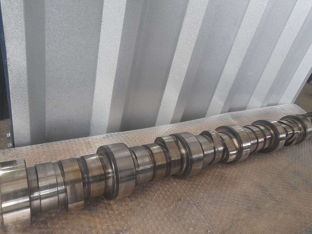 DAF XF 106 MX 13 1889332 DAF - Árvore de cames para Camião: foto 2 DAF XF 106 MX 13 1889332 DAF - Árvore de cames para Camião: foto 2