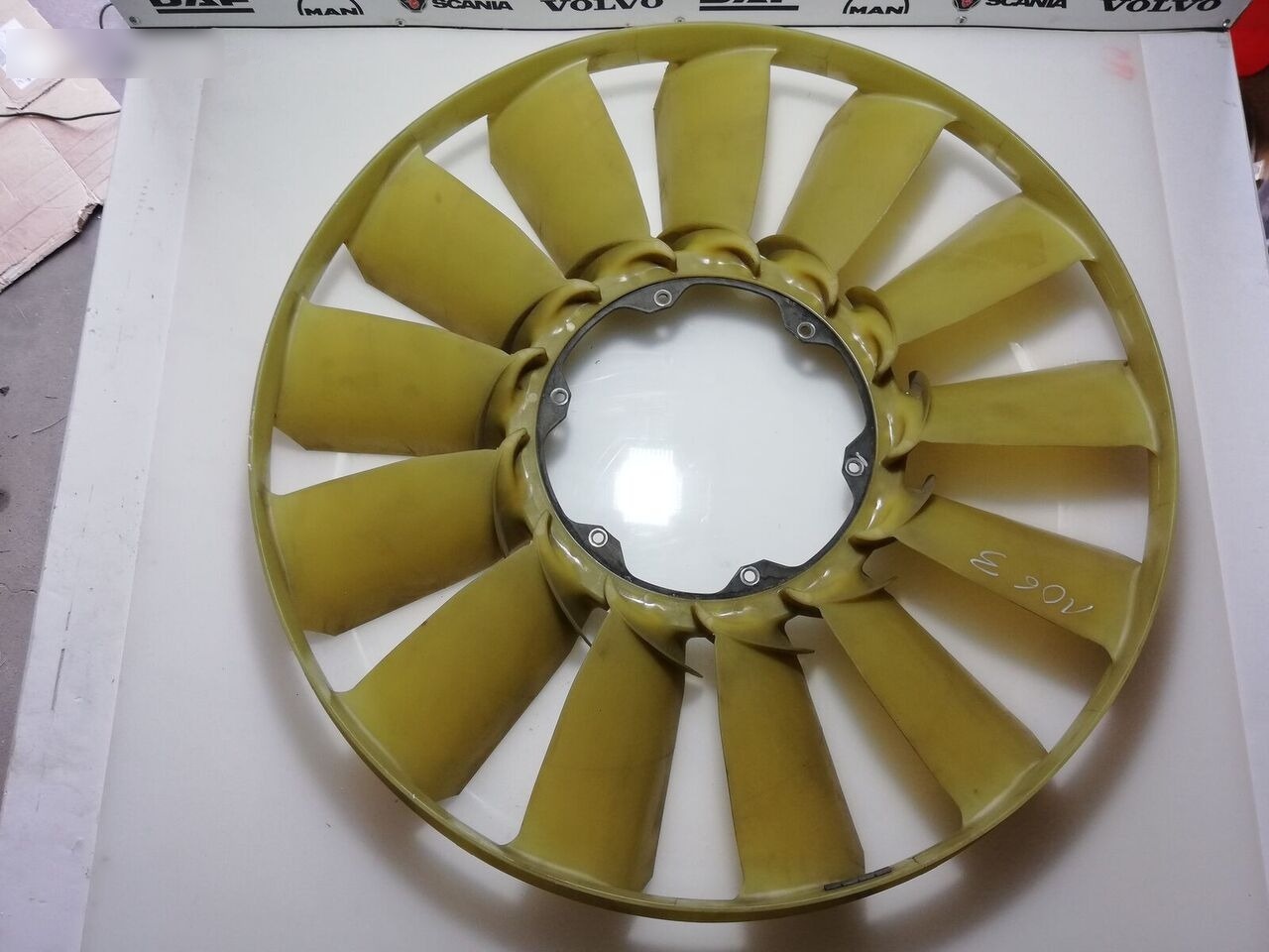 DAF XF 106 VISCO 1956601 2006787 DAF XF 106 truck - Ventilador para Camião: foto 2 DAF XF 106 VISCO 1956601 2006787 DAF XF 106 truck - Ventilador para Camião: foto 2