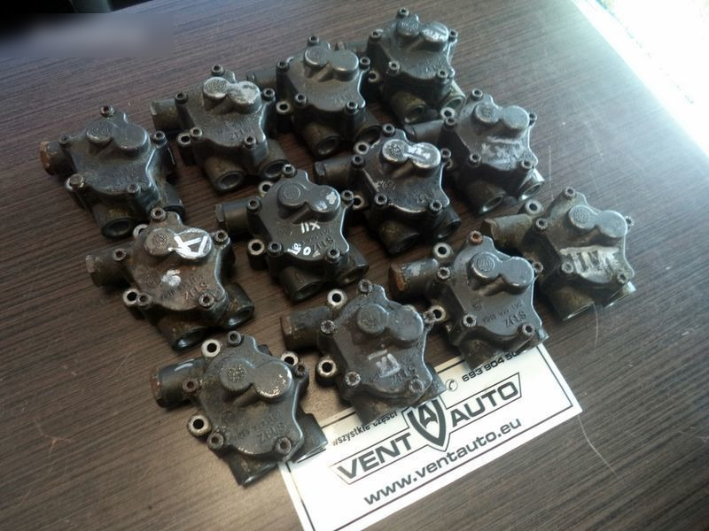 DAF ZF Kraftstoffpumpe ZF 7018955150 DAF XF 105 truck - Bomba de combustivel para Camião: foto 5 DAF ZF Kraftstoffpumpe ZF 7018955150 DAF XF 105 truck - Bomba de combustivel para Camião: foto 5
