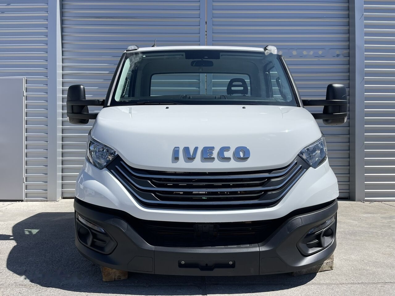 IVECO DAILY VII 72-210 IVECO DAILY 75-210 light - Cabine para Veículo comercial: foto 1 IVECO DAILY VII 72-210 IVECO DAILY 75-210 light - Cabine para Veículo comercial: foto 1