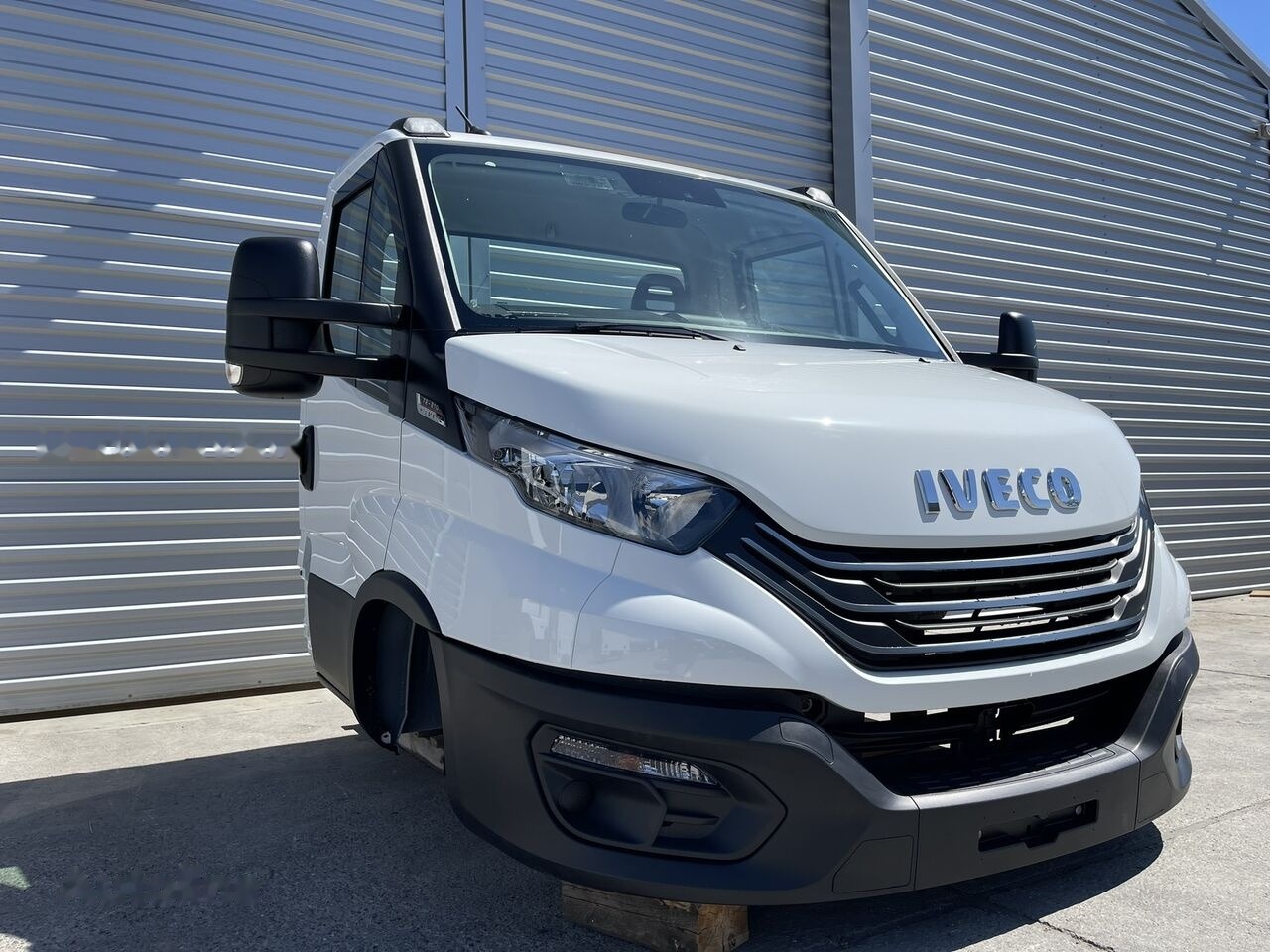 IVECO DAILY VII 72-210 IVECO DAILY 75-210 light - Cabine para Veículo comercial: foto 2 IVECO DAILY VII 72-210 IVECO DAILY 75-210 light - Cabine para Veículo comercial: foto 2
