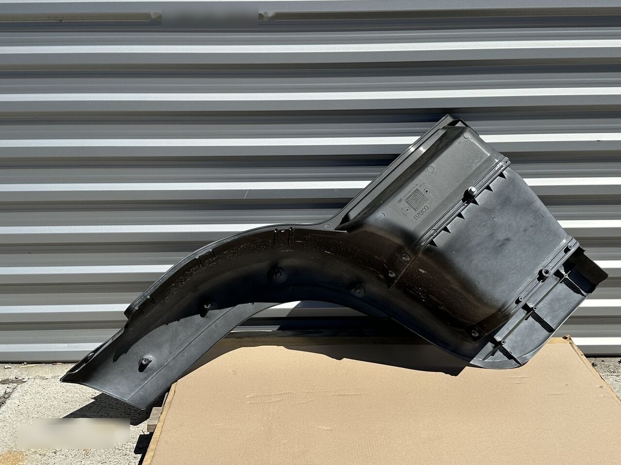 IVECO EUROCARGO 504039203 IVECO 504039203 - Estribo para Camião: foto 2 IVECO EUROCARGO 504039203 IVECO 504039203 - Estribo para Camião: foto 2