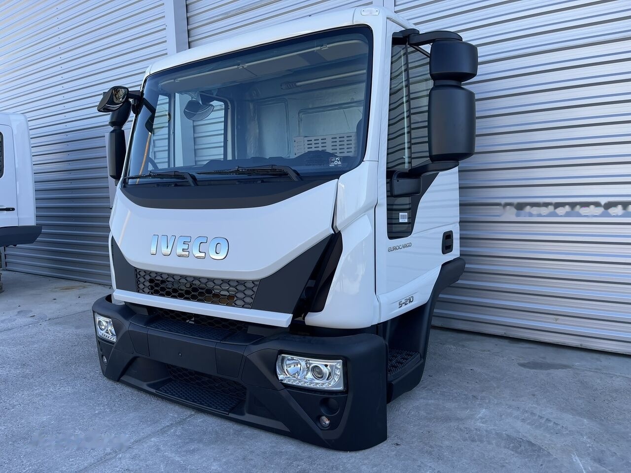 IVECO Eurocargo 75,120,150 for IVECO Eurocargo DAY cabine Fahrerhaus Cab - Cabine para Automóvel: foto 1 IVECO Eurocargo 75,120,150 for IVECO Eurocargo DAY cabine Fahrerhaus Cab - Cabine para Automóvel: foto 1