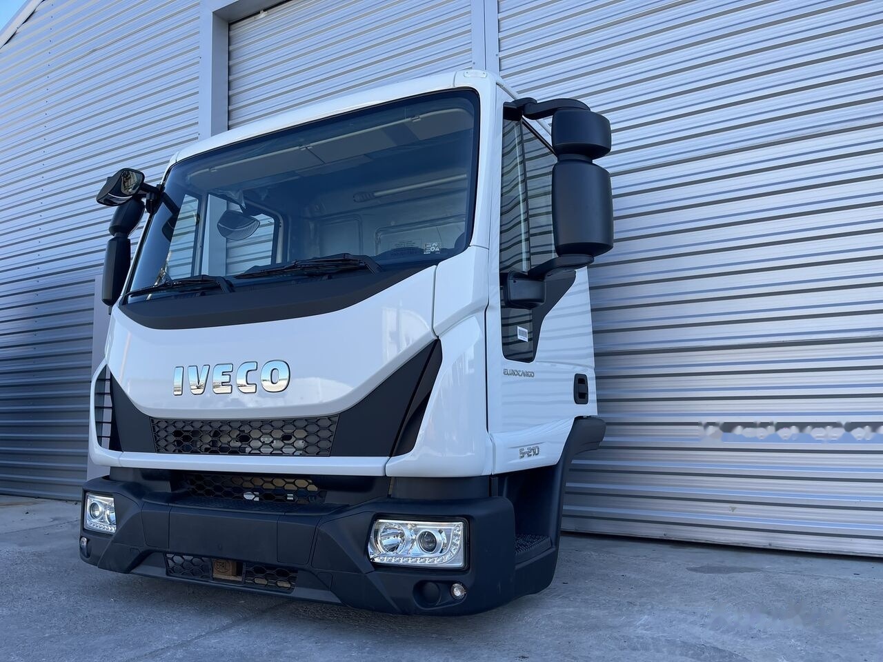 IVECO Eurocargo for IVECO Eurocargo DAY cabine - Cabine para Automóvel: foto 1 IVECO Eurocargo for IVECO Eurocargo DAY cabine - Cabine para Automóvel: foto 1