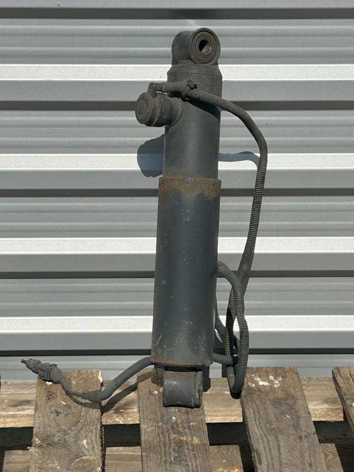 MERCEDES ACTROS MP4 SUSPENSION SHOCK ABSORBER - Amortecedor: foto 1 MERCEDES ACTROS MP4 SUSPENSION SHOCK ABSORBER - Amortecedor: foto 1