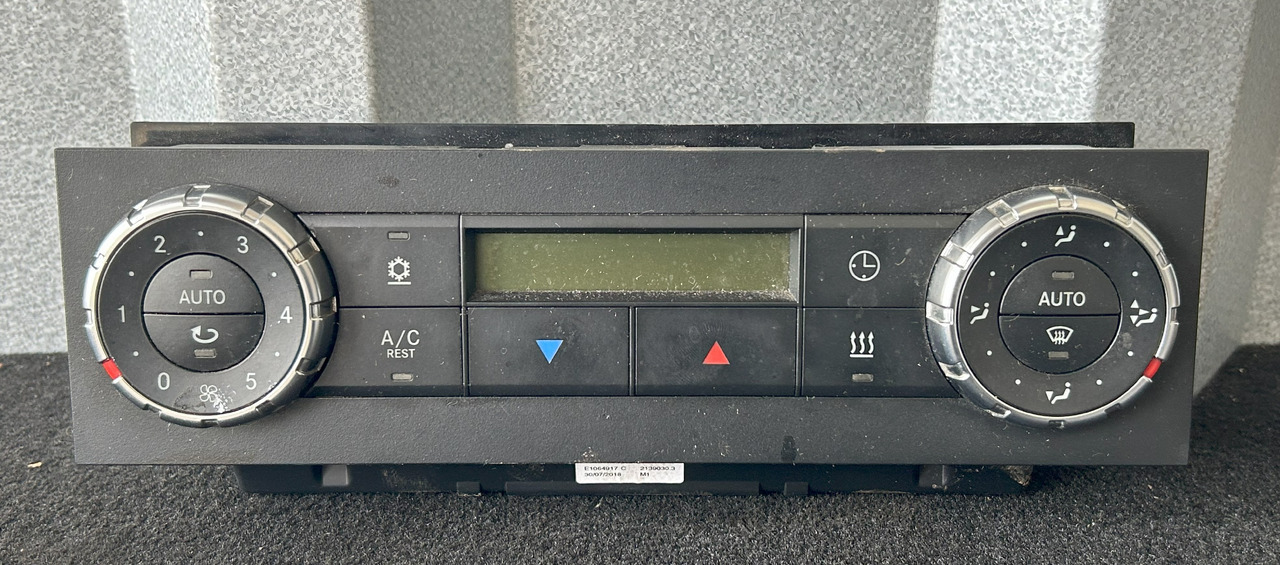 MERCEDES AIR CONDITIONING CONTROL PANEL AROCS MP4 - Peça de ar condicionado: foto 1 MERCEDES AIR CONDITIONING CONTROL PANEL AROCS MP4 - Peça de ar condicionado: foto 1
