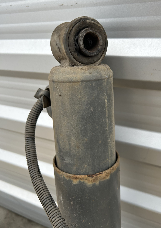 MERCEDES AROCS MP4 SUSPENSION SHOCK ABSORBER - Amortecedor: foto 2 MERCEDES AROCS MP4 SUSPENSION SHOCK ABSORBER - Amortecedor: foto 2