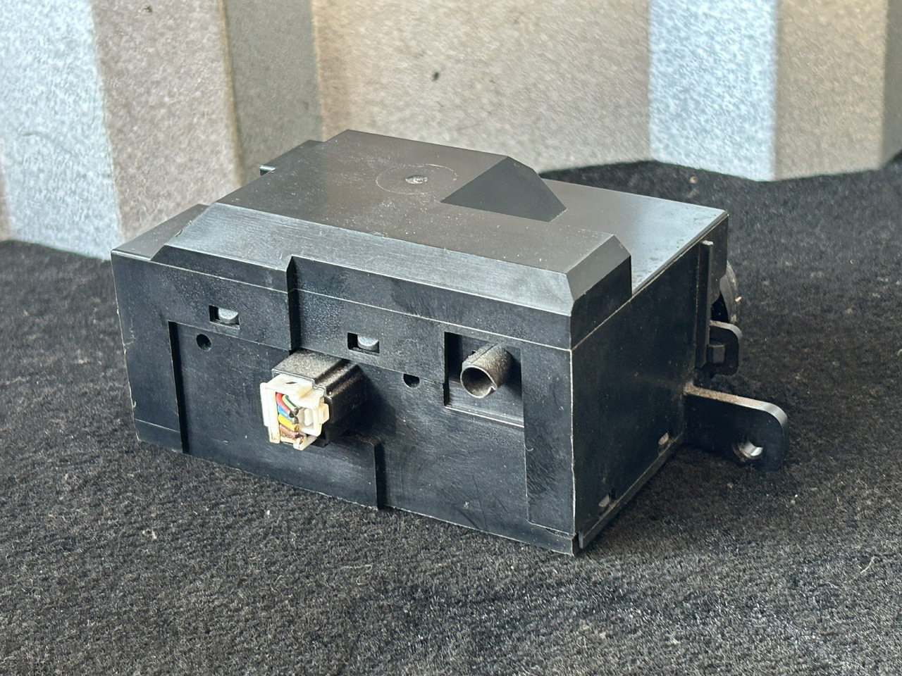 MERCEDES-BENZ ACTROS MP4 START/STOP IGNITION SWITCH - Painel de instrumentos para Camião: foto 4 MERCEDES-BENZ ACTROS MP4 START/STOP IGNITION SWITCH - Painel de instrumentos para Camião: foto 4