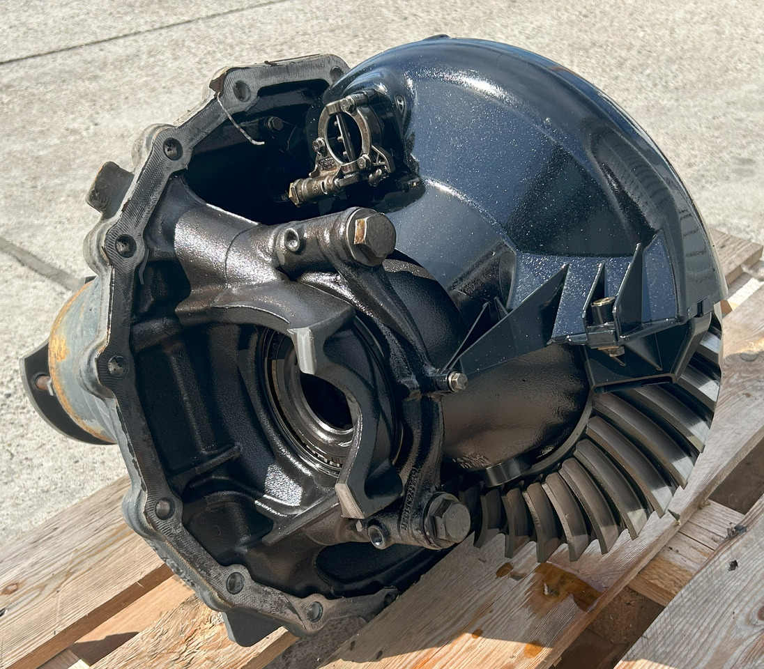 MERCEDES-BENZ DIFFERENTIAL WITH THROTTLE ACTROS MP4 R440-13 2,533 - Eixo traseiro para Camião: foto 2 MERCEDES-BENZ DIFFERENTIAL WITH THROTTLE ACTROS MP4 R440-13 2,533 - Eixo traseiro para Camião: foto 2