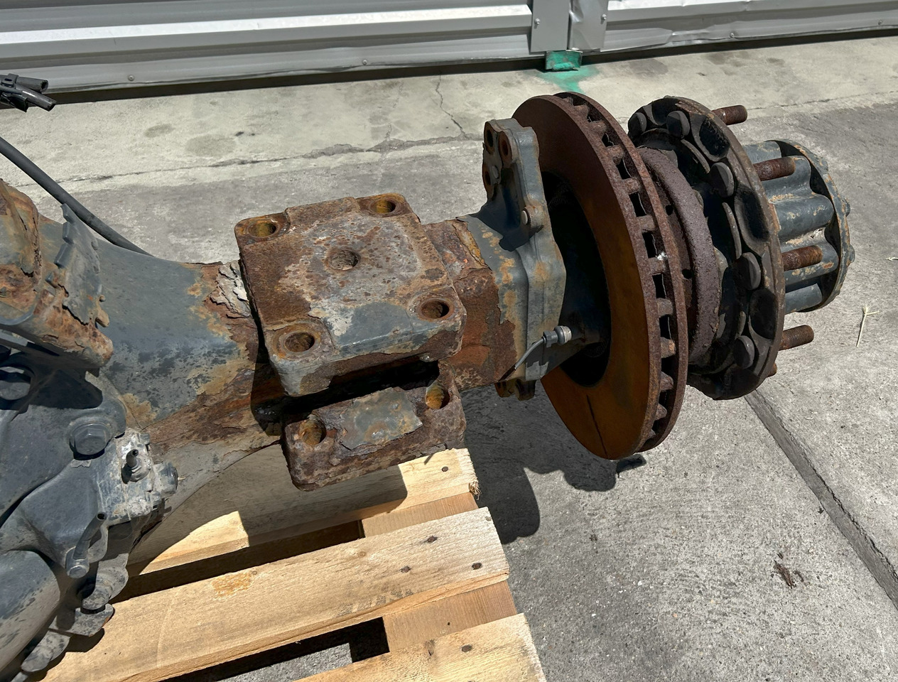 MERCEDES-BENZ REAR AXLE + HUBS ACTROS MP4 R440-13 2,846 - Eixo traseiro para Camião: foto 4 MERCEDES-BENZ REAR AXLE + HUBS ACTROS MP4 R440-13 2,846 - Eixo traseiro para Camião: foto 4