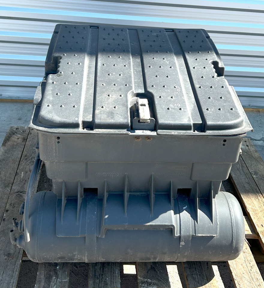 Mercedes AROCS MP4 BATTERY BOX WITH CYLINDERS - Bateria automotiva para Camião: foto 3 Mercedes AROCS MP4 BATTERY BOX WITH CYLINDERS - Bateria automotiva para Camião: foto 3