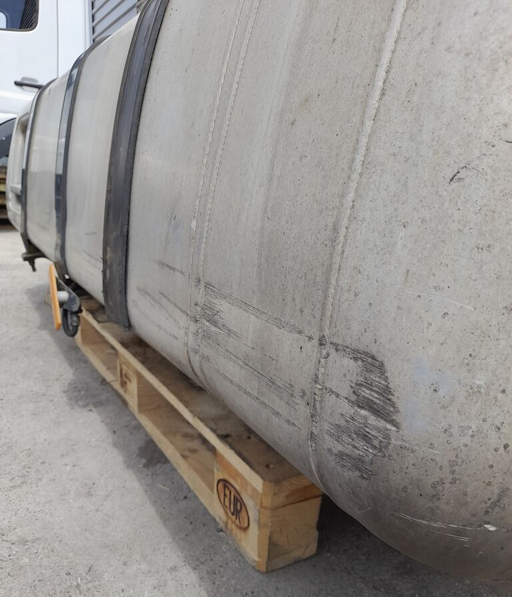 Mercedes-Benz ACTROS MP4 660L A9604703501 Mercedes-Benz truck - Tanque de combustível para Camião: foto 4 Mercedes-Benz ACTROS MP4 660L A9604703501 Mercedes-Benz truck - Tanque de combustível para Camião: foto 4
