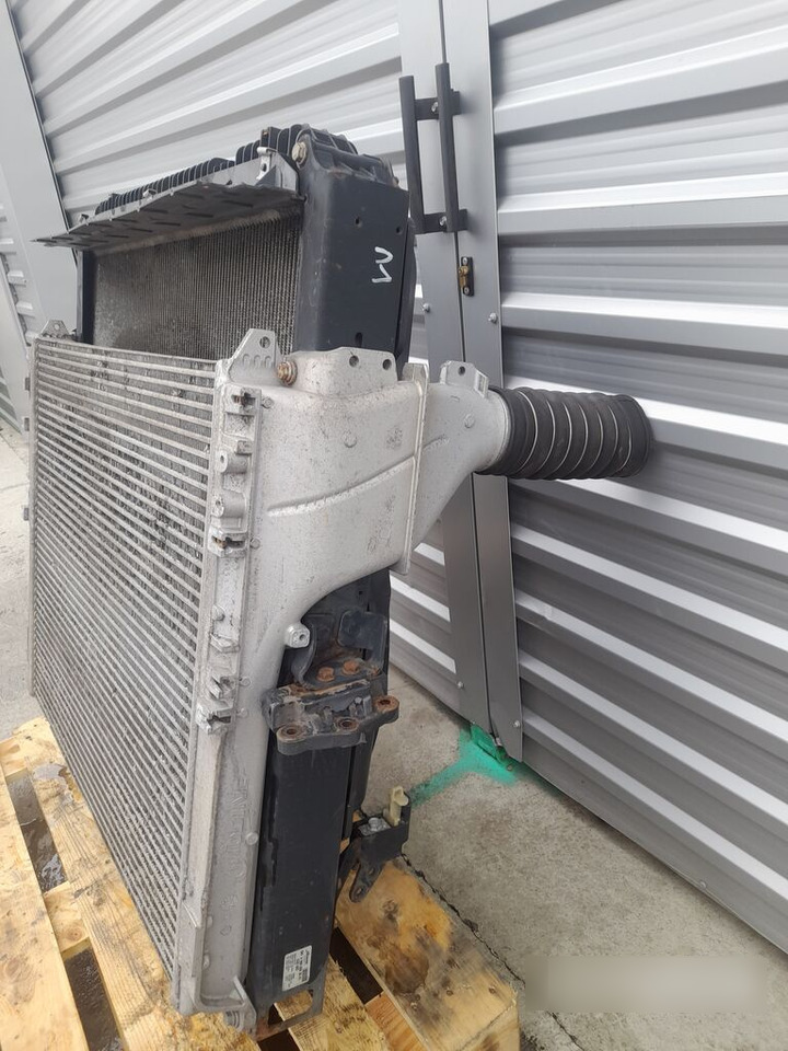 Mercedes-Benz ACTROS MP4 A9605003601 / A9605000002/ A9605053255 Mercedes-Benz truck - Radiador para Camião: foto 5 Mercedes-Benz ACTROS MP4 A9605003601 / A9605000002/ A9605053255 Mercedes-Benz truck - Radiador para Camião: foto 5