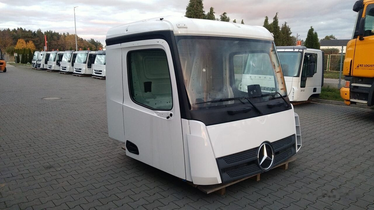Mercedes-Benz Arocs 8x8 8x6 4x4 6x6 6x4 M Classic Space 320mm Mercedes-Benz AROCS Arocs 8x8 8x6 4x4 6x6 6x4 M Classic Space 320mm truck - Cabine para Camião: foto 1 Mercedes-Benz Arocs 8x8 8x6 4x4 6x6 6x4 M Classic Space 320mm Mercedes-Benz AROCS Arocs 8x8 8x6 4x4 6x6 6x4 M Classic Space 320mm truck - Cabine para Camião: foto 1