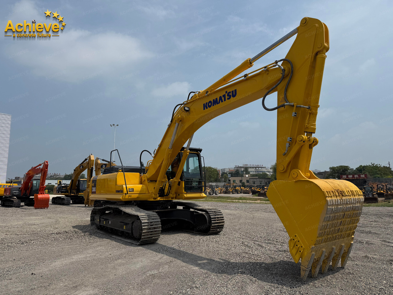 Komatsu hydraulic excavator PC300-8M0 187 /1950KW/rpm 1.4-2.0m³ 32000kg Remanufactured【ACHIEVE】 TOP CONDITION!!! - Escavadora de rastos: foto 1 Komatsu hydraulic excavator PC300-8M0 187 /1950KW/rpm 1.4-2.0m³ 32000kg Remanufactured【ACHIEVE】 TOP CONDITION!!! - Escavadora de rastos: foto 1