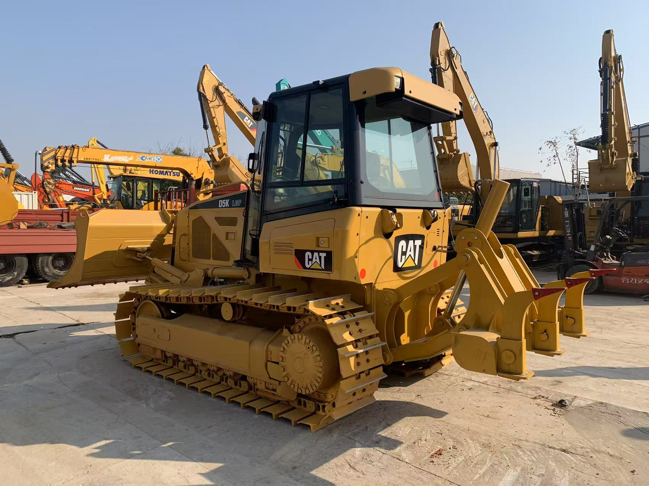 Caterpillar Bulldozer CAT D5G, D5K Good Price Japan Origin Tractor - Buldôzer: foto 3 Caterpillar Bulldozer CAT D5G, D5K Good Price Japan Origin Tractor - Buldôzer: foto 3