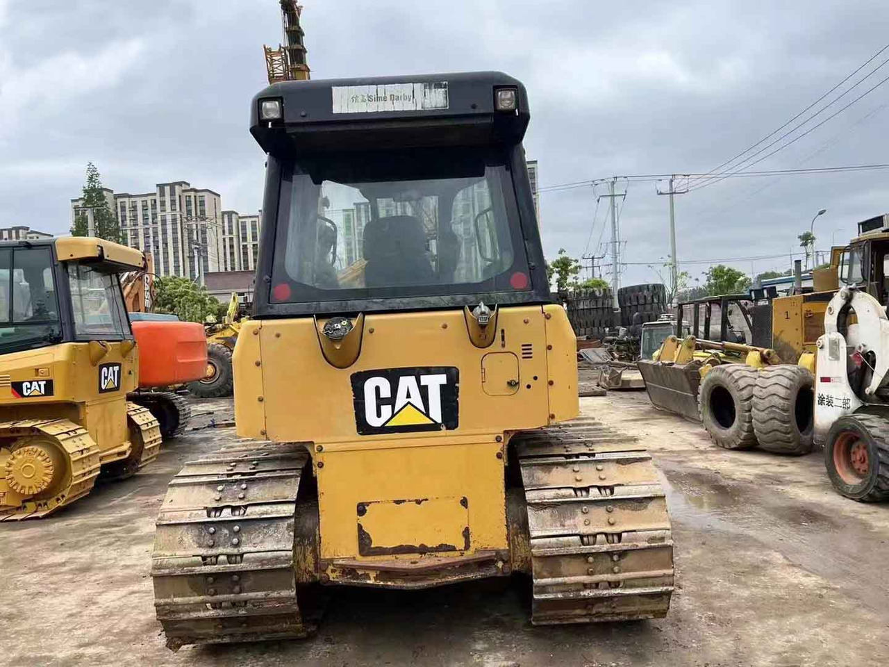 Caterpillar Bulldozer Used Condition CAT D5K LGP Original Color - Buldôzer: foto 4 Caterpillar Bulldozer Used Condition CAT D5K LGP Original Color - Buldôzer: foto 4