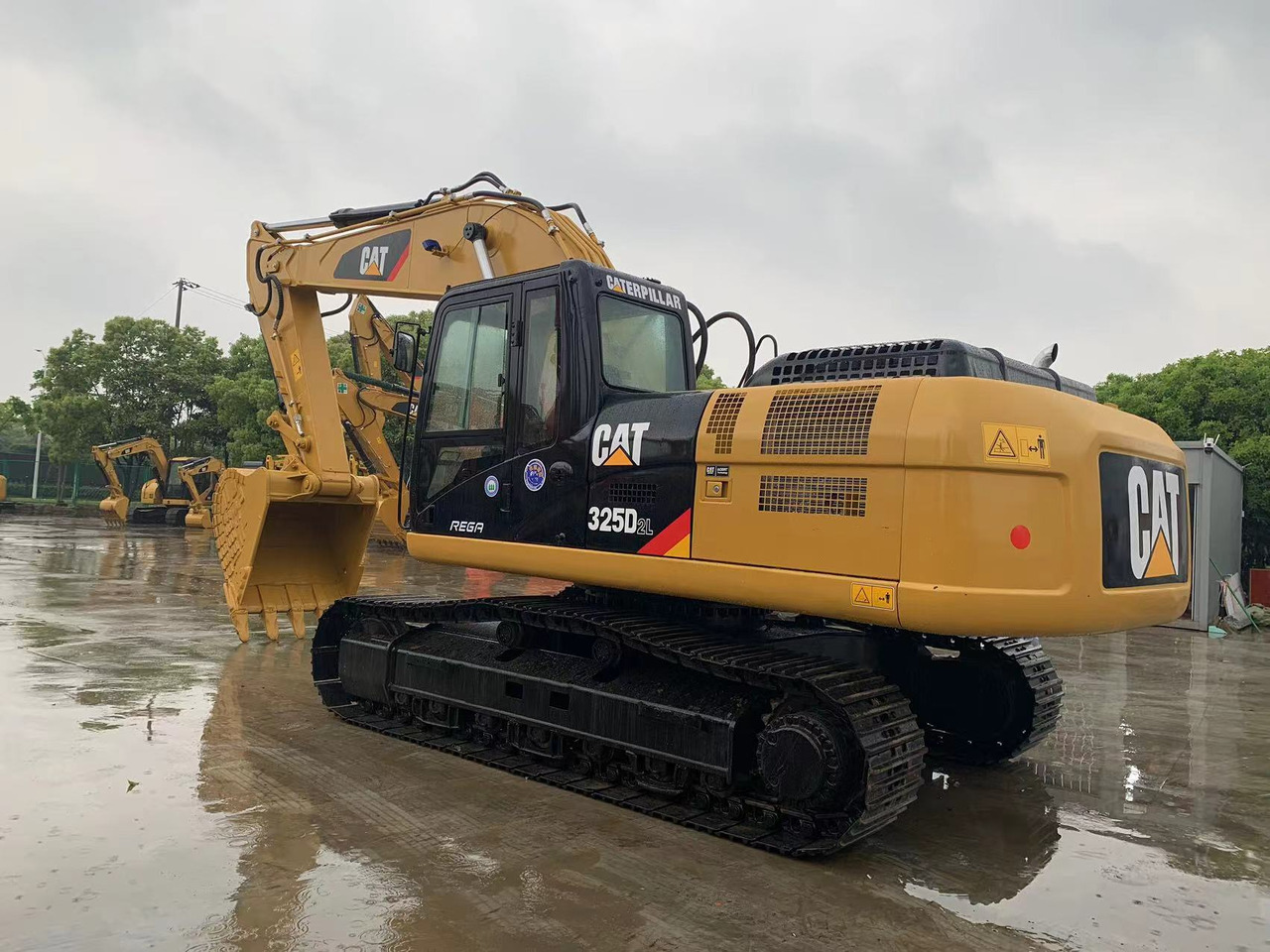 Caterpillar Construction Machine 25 ton Excavator CAT 325D, 325CL, 325BL - Escavadora de rastos: foto 1 Caterpillar Construction Machine 25 ton Excavator CAT 325D, 325CL, 325BL - Escavadora de rastos: foto 1