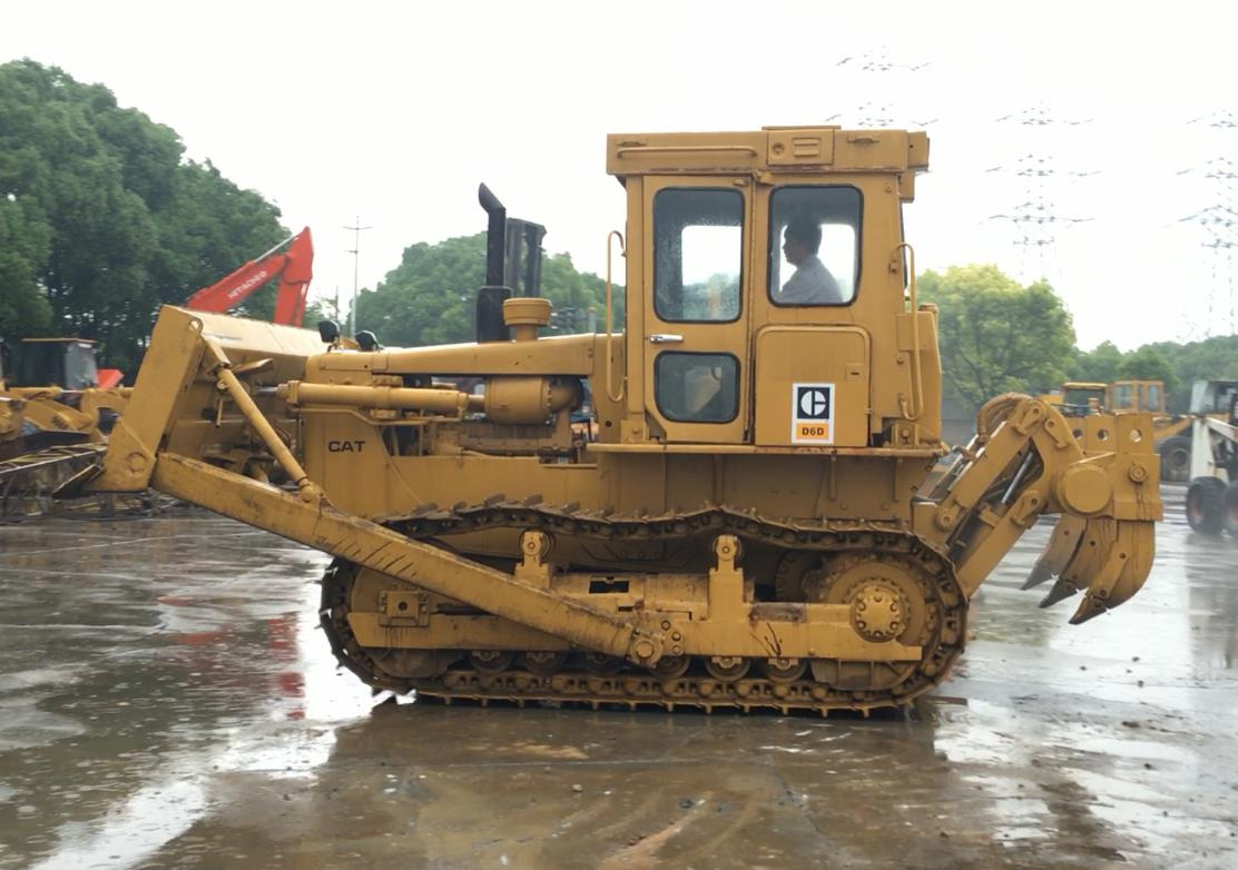 Caterpillar D6D Bulldozer Good Condition Tracked Tractor for Bolivia - Buldôzer: foto 1 Caterpillar D6D Bulldozer Good Condition Tracked Tractor for Bolivia - Buldôzer: foto 1