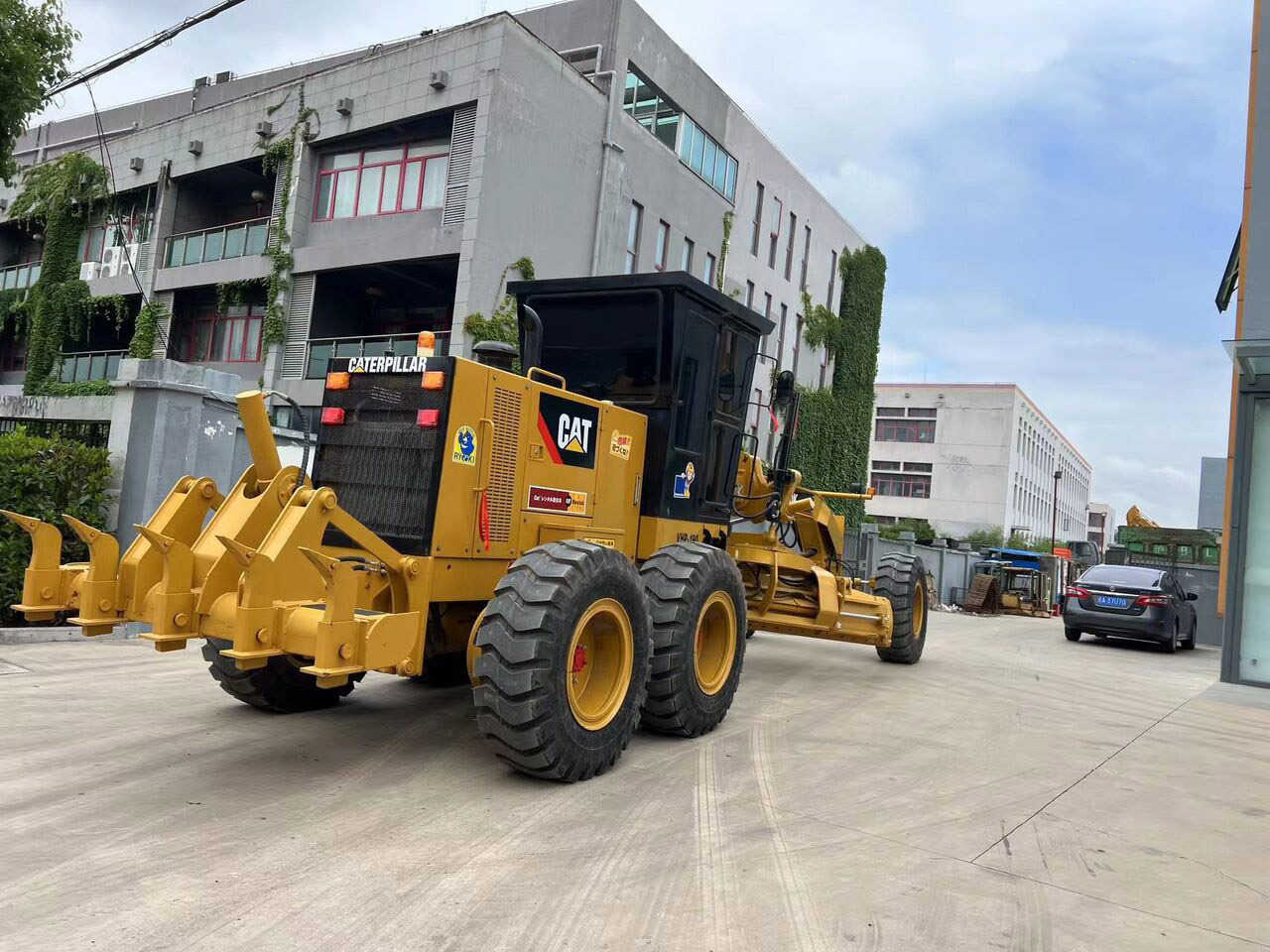 Caterpillar Motor Grader Secondhand CAT 140K, 140H with Good Price - Motoniveladora: foto 3 Caterpillar Motor Grader Secondhand CAT 140K, 140H with Good Price - Motoniveladora: foto 3