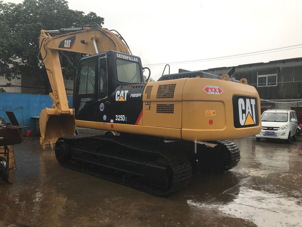 Caterpillar Used Excavator Cheap Price CAT 325D, 325BL Made in Japan - Escavadora de rastos: foto 3 Caterpillar Used Excavator Cheap Price CAT 325D, 325BL Made in Japan - Escavadora de rastos: foto 3