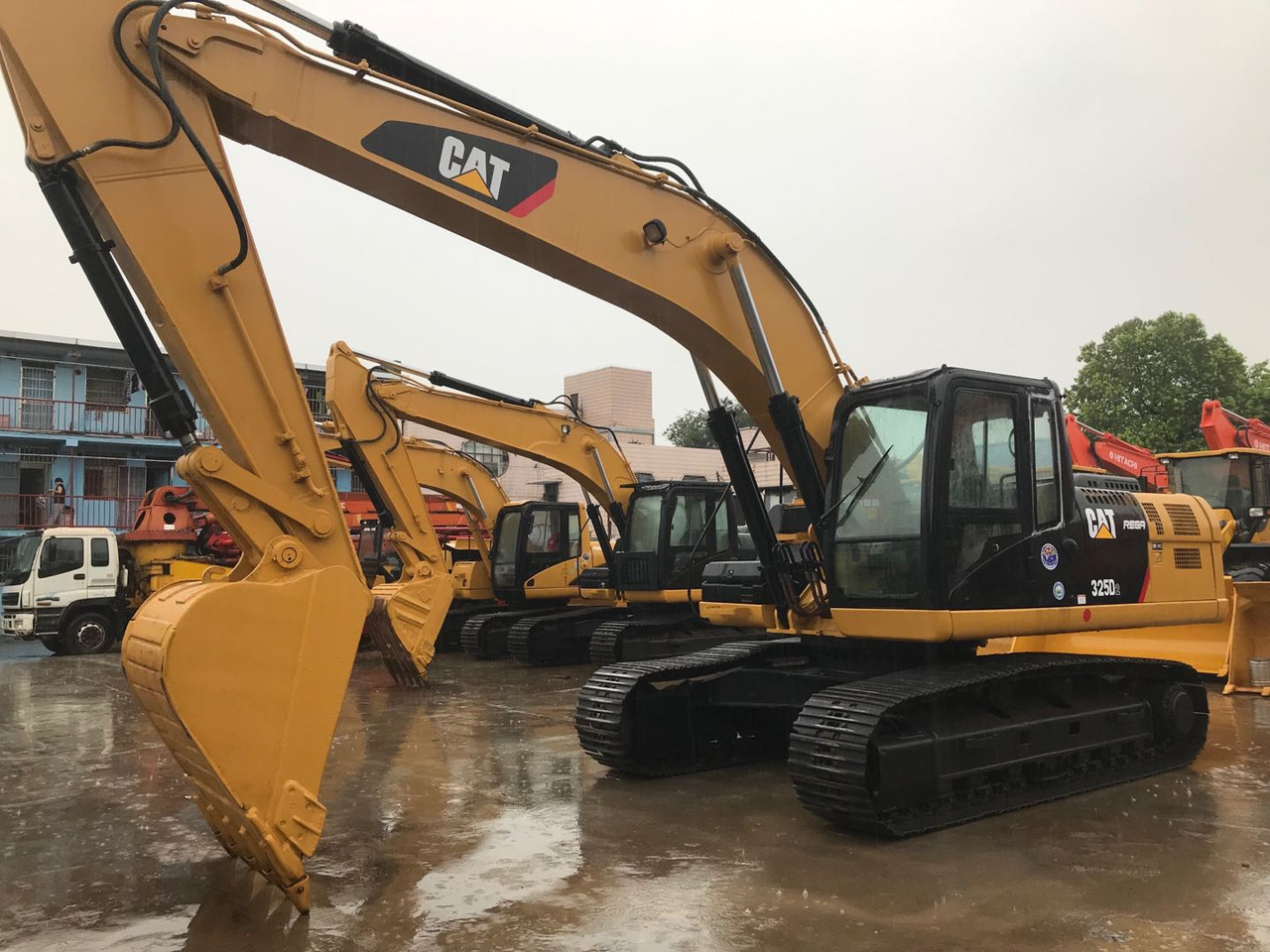 Caterpillar Used Excavator Cheap Price CAT 325D, 325BL Made in Japan - Escavadora de rastos: foto 5 Caterpillar Used Excavator Cheap Price CAT 325D, 325BL Made in Japan - Escavadora de rastos: foto 5