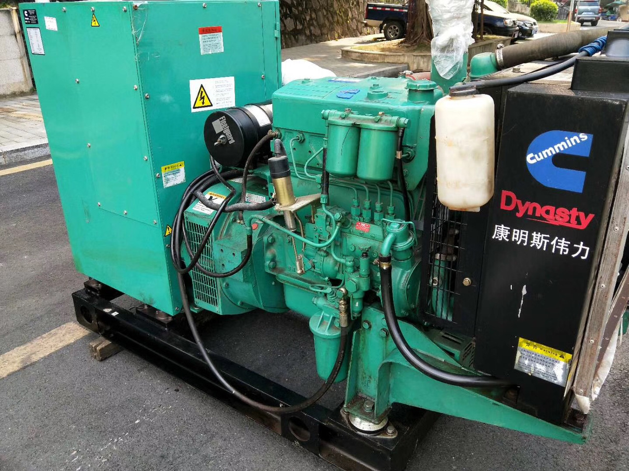 Cummins 55KW Generator Set Standford Alternator - Gerador elétrico: foto 5 Cummins 55KW Generator Set Standford Alternator - Gerador elétrico: foto 5