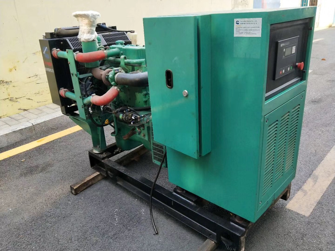 Cummins 55KW Generator Set Standford Alternator - Gerador elétrico: foto 4 Cummins 55KW Generator Set Standford Alternator - Gerador elétrico: foto 4
