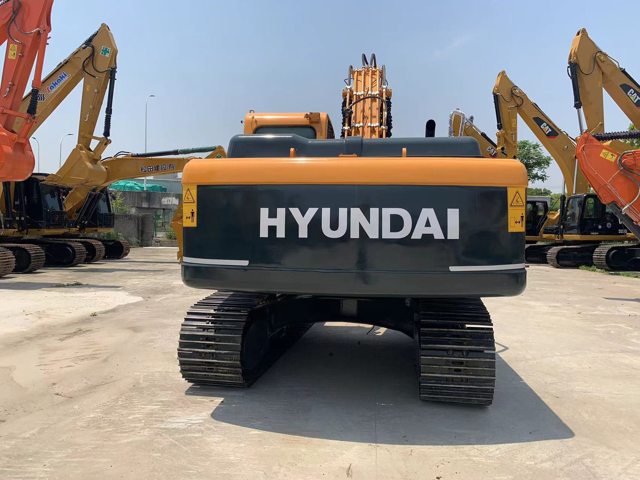 Hyundai 22 ton Excavator 220LC-9S Good Condition Construction Machine - Escavadora de rastos: foto 5 Hyundai 22 ton Excavator 220LC-9S Good Condition Construction Machine - Escavadora de rastos: foto 5