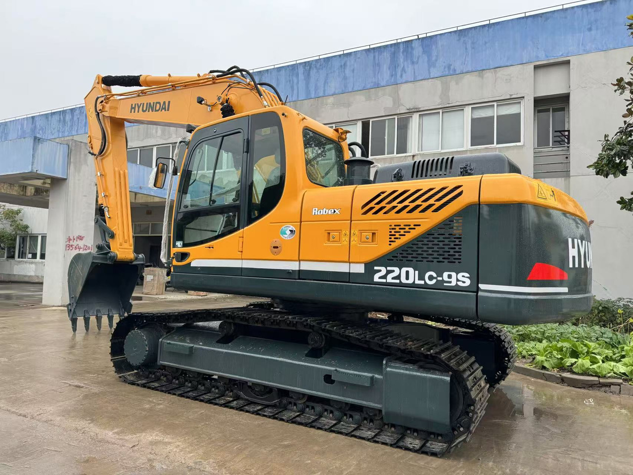 Hyundai 220LC-9S Good Price Used Korea Excavator - Escavadora de rastos: foto 4 Hyundai 220LC-9S Good Price Used Korea Excavator - Escavadora de rastos: foto 4
