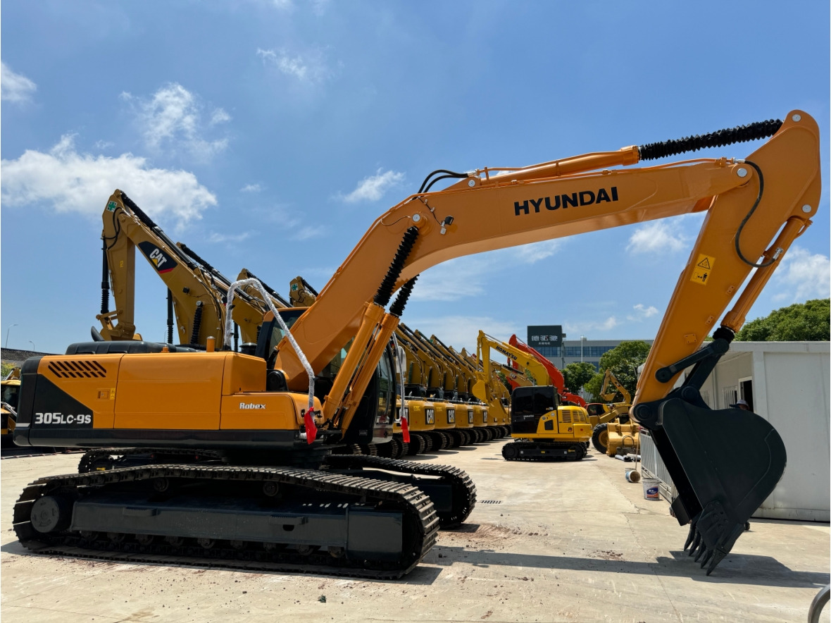 Hyundai 305LC-9S Good Price Used Excavator - Escavadora de rastos: foto 5 Hyundai 305LC-9S Good Price Used Excavator - Escavadora de rastos: foto 5