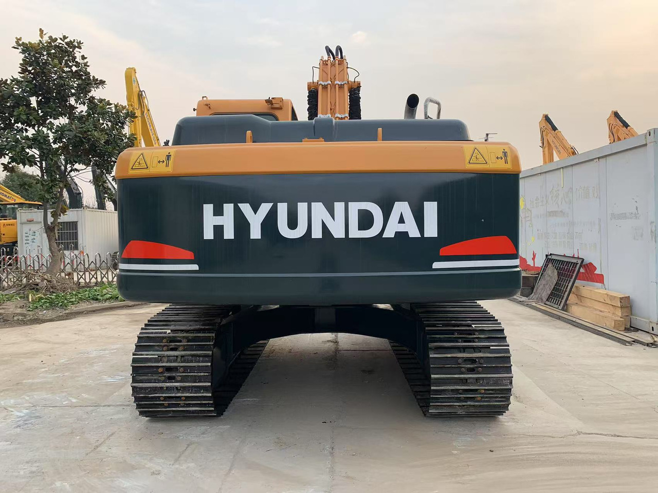 Hyundai Excavator 220LC-9S Secondhand Korea Machine - Escavadora de rastos: foto 4 Hyundai Excavator 220LC-9S Secondhand Korea Machine - Escavadora de rastos: foto 4