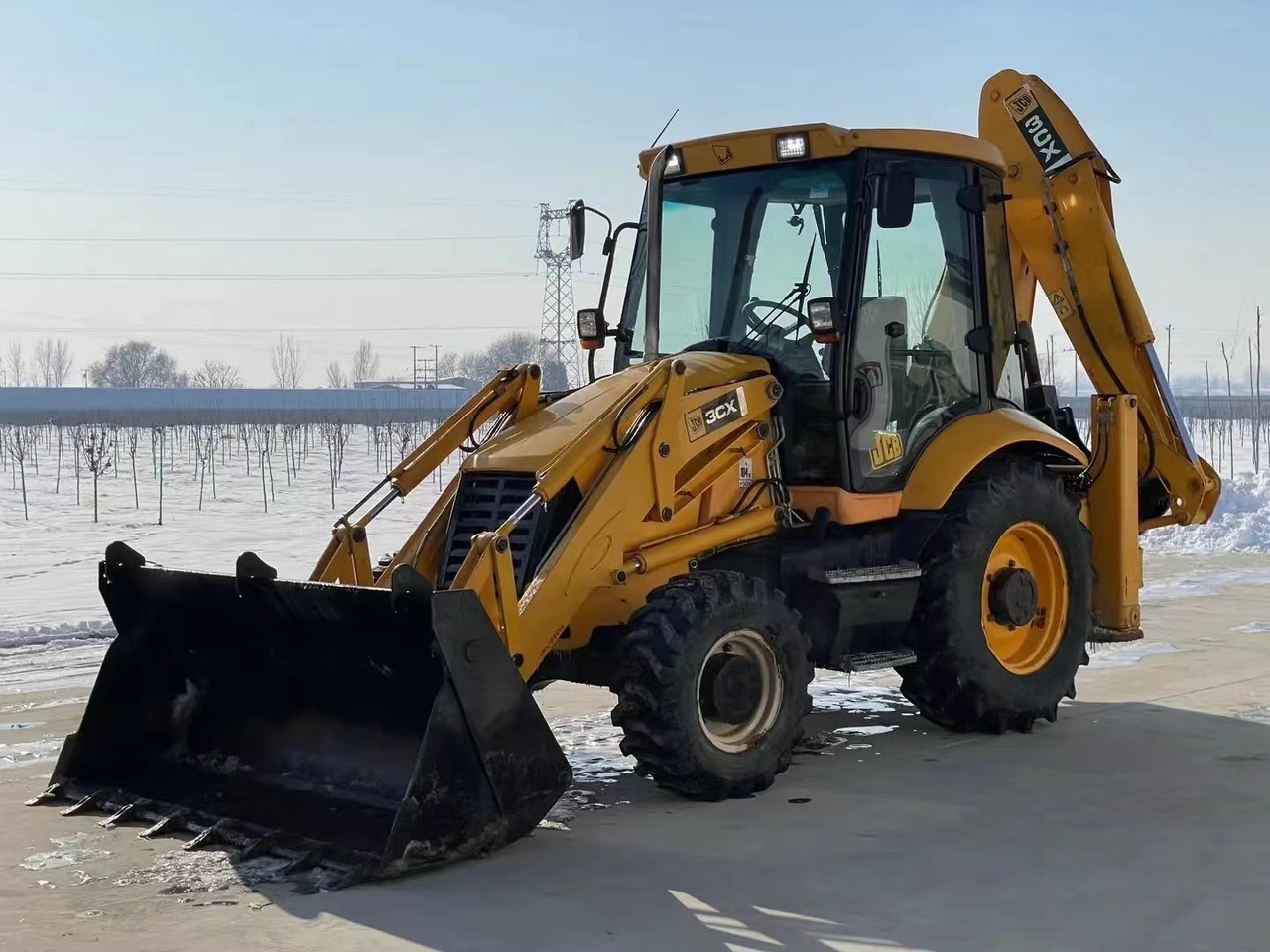 JCB 3CX Used Backhoe Loader with Hammer - Retroescavadeira: foto 1 JCB 3CX Used Backhoe Loader with Hammer - Retroescavadeira: foto 1